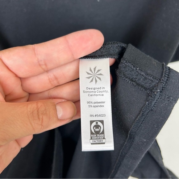 Athleta Black Power-up Sporty tee with yoke back size: M - Picture 5 of 7